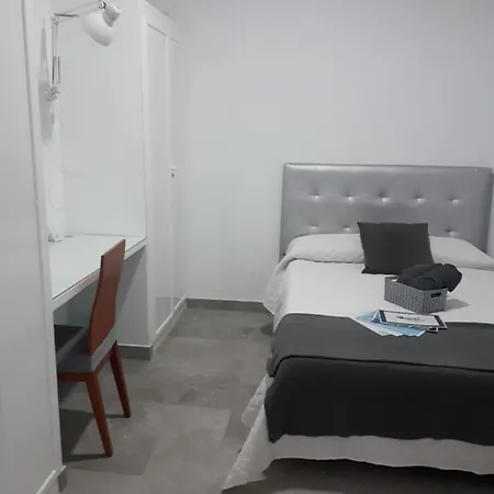 Cadiz Rooms 카디스