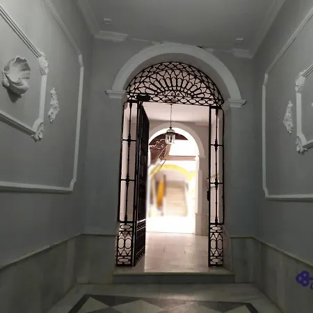 Cadiz Rooms 홈스테이