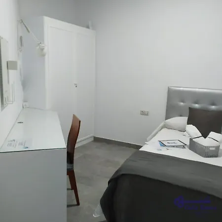 Cadiz Rooms 카디스