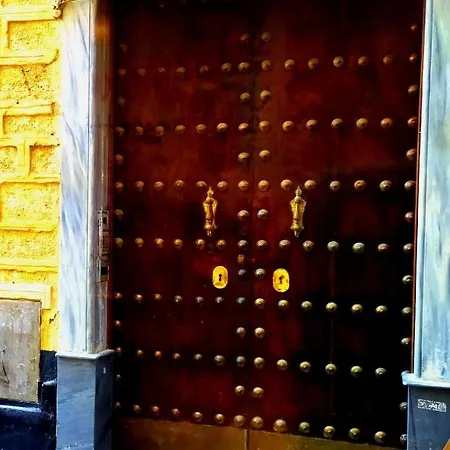 Cadiz Rooms * كاديز